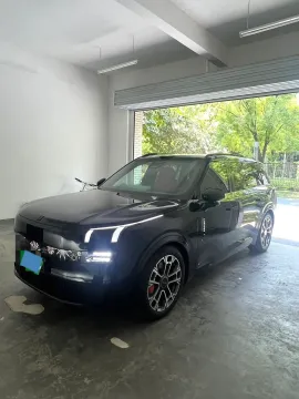 2025 Lynk 领克 900  in Black