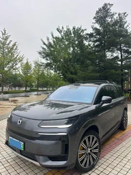 2025 Denza 腾势 N9  in Gray
