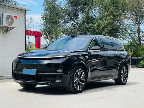 2022 Li Auto 理想 L9 42.6 kWh in Black