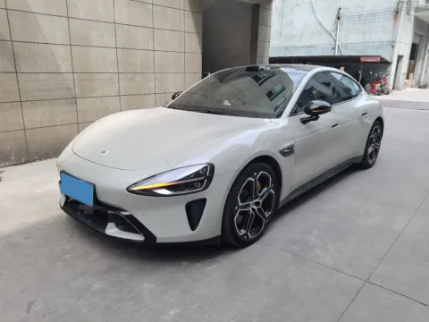 2026 Xiaomi 小米 SU7  in Champagne