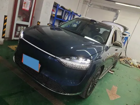 2024 AITO 问界 M9 100.0 kWh in Blue