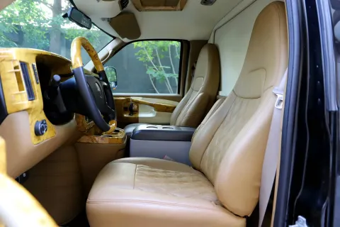 2017 GMC SAVANA 5.3L 310HP V8 4AT,autocango,china used car exporter,china ev exporter,chinese used car exporter,chinese used ev exporter
