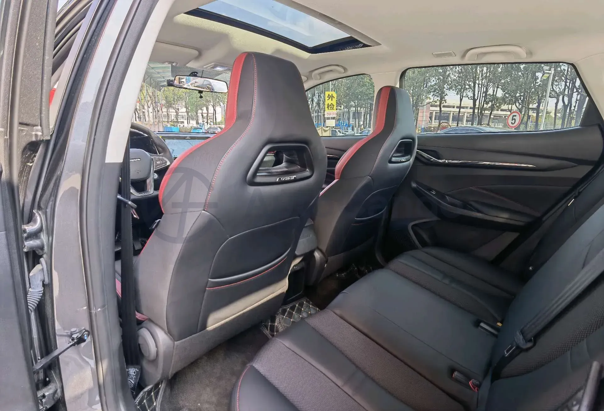 2023 ChangAn Oshan X5 1.5T 188HP L4 7DCT,autocango,china used car exporter,china ev exporter,chinese used car exporter,chinese used ev exporter