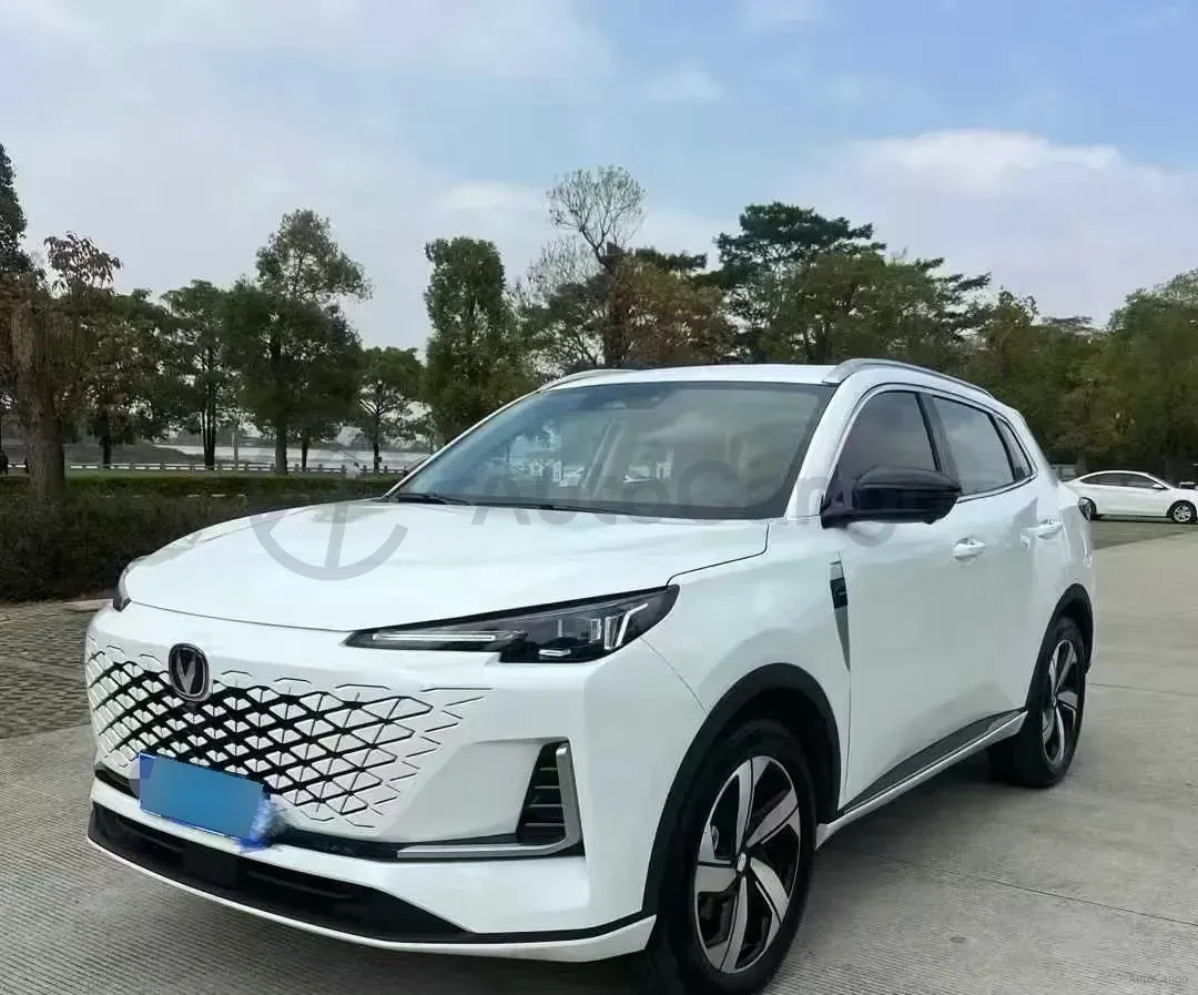 2024 ChangAn X7 PLUS 1.5T 188HP L4 7DCT,autocango,china used car exporter,china ev exporter,chinese used car exporter,chinese used ev exporter