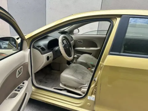 2010 Chery Fulwin 2 1.5L 109HP L4 5MT,autocango,china used car exporter,china ev exporter,chinese used car exporter,chinese used ev exporter